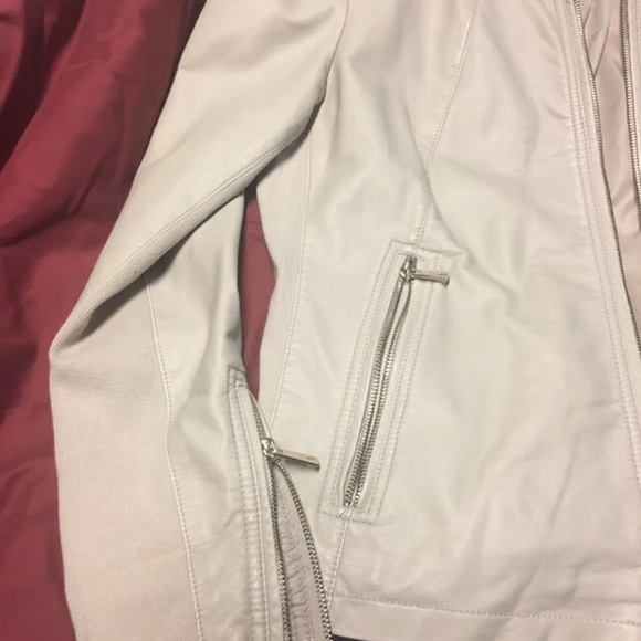 Ladies jacket - Picture 7 of 8